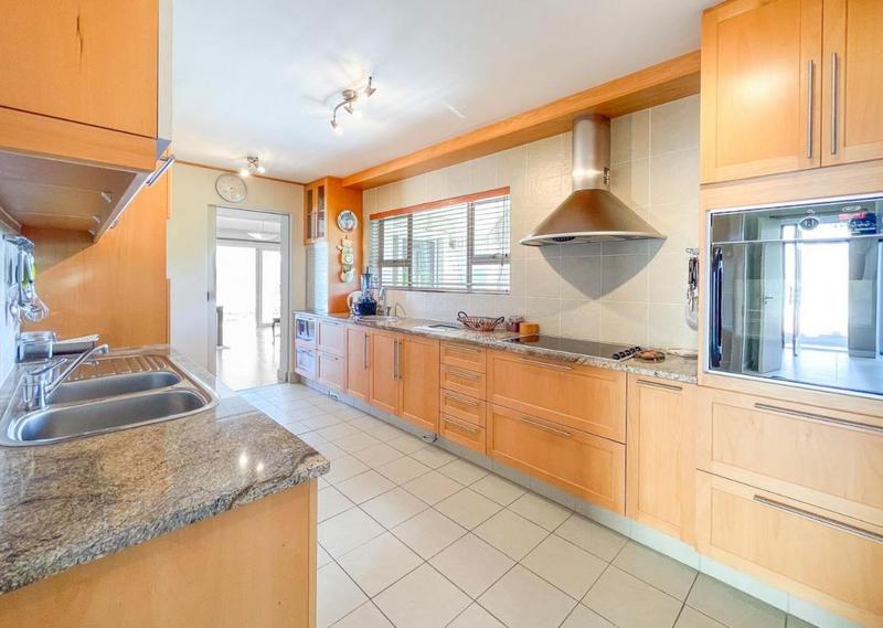 4 Bedroom Property for Sale in Hout Bay Western Cape
